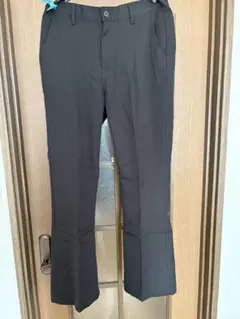 FASHION NOVA メタリックグレー フレアパンツ - メルカリ