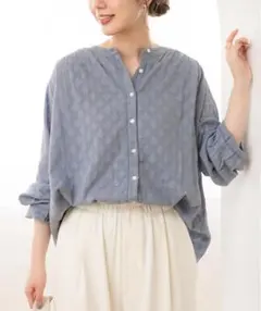 SONNYLABEL 　ドビーエアリーコットンギャザーブラウスのサムネイル