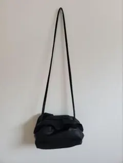 ショルダーバッグ　ポシェット　がま口　ブラック