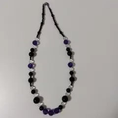 丸ビーズネックレス　バッグ　チャーム　黒　紫　クリア