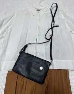 美品✨️ NINARICCI ニナリッチ 2WAY お財布 ショルダーバッグのサムネイル