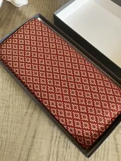 新品　印傳屋　長財布　箱付きのサムネイル