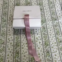 DECORTE ギフトボックス ホワイト　リボン色（ピンク）