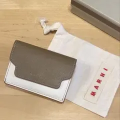 【箱・保存袋付き】MARNI マルニ トリフォールド ウォレット 三つ折り財布のサムネイル
