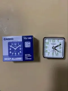 전자식 사운드 알람이 장착된 이 제품은 여행 시 휴대하기 쉬운 소형 여행용 시계입니다.