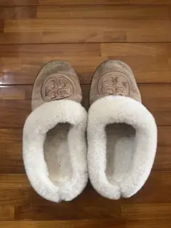 トリーバーチ　 ムートンブーツ ベージュ 35-36