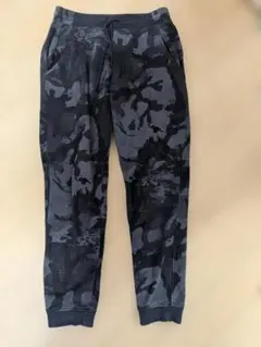 UNDER ARMOUR スウェットのサムネイル