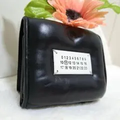 ✨極美品　正規品✨マルジェラ　三つ折り　カレンダー　4ステッチ　グラムスラム　黒のサムネイル