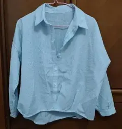 水色チェック柄長袖シャツ