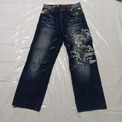 和柄 刺繍 デニムパンツ
