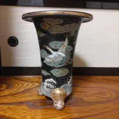 【美品】ヴィンテージ 七宝焼 花瓶 鶴 飛鶴 黒漆調 壺［高さ約15.4cm］ 美品】ヴィンテージ 七宝焼 花瓶 鶴 飛鶴 黒漆調 壺［高さ約15.4cm