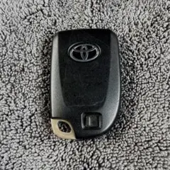 トヨタ ハイエース007AF0105スマートキー2個ボタン - メルカリ