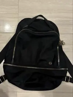 lululemonブラックリュックのサムネイル