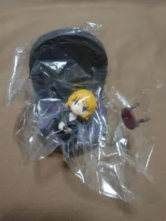 ハンターハンター　デスクトップハンター 6 クラピカ　スマホスタンド ②