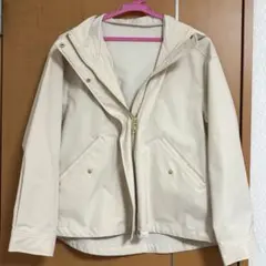 ジーユー　gu オフホワイト　マウンテンパーカー