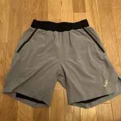 asics グレーショートパンツS
