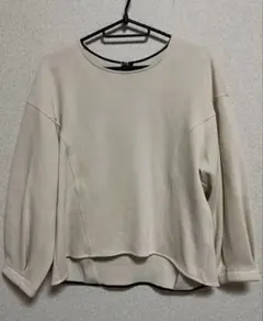 BEATRICE バックジッパー 長袖トップスのサムネイル