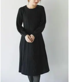 新品未開封＊トッコ　ケーブル編みニットワンピース　レースアップスカラップ秋冬上品