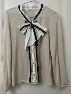 axes femme 長袖カットソー レース リボン フリル　ベージュ