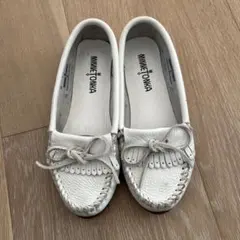 Minnetonka ミネトンカ ディアスキン ビーズ モカシン 白 サイズ7