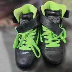 VANS ハイカットスニーカー ブラック ライムグリーンのサムネイル