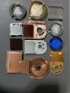 これが全在庫のアルミ系ヒートシンクです！