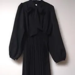 さ*か様 リボン付きボウタイ ブラックワンピース