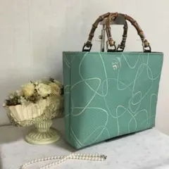 Item thumbnail for item daaa04a4-97fa-474c-b2a0-ffde8585f834