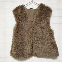 GU ガールズ 120cm　フェイクファーベスト