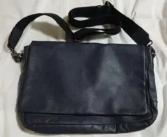 フラップショルダー