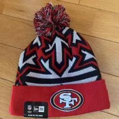 ポンポンニット帽