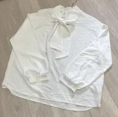 ボウタイ風ブラウス長袖