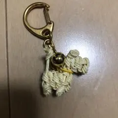 白　ホワイト　キーホルダー　ラメ　手作り　ハンドメイド　かわいい　犬　プードル