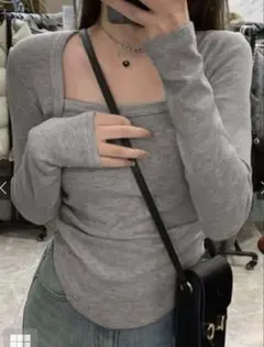 グレー スクエアネック 長袖トップス