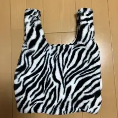 H*♡様 【新品】ふわふわゼブラ柄バッグ