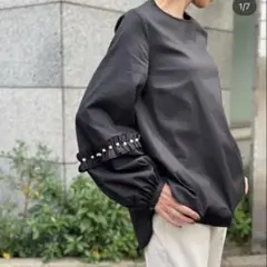 ✨美品✨TREFLE+1 ブラウス パール 長袖 ブラックのサムネイル