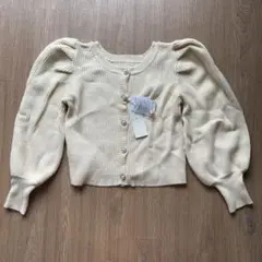 新品リブ編み クリーム色 パフスリーブ セーター