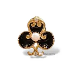 ピンバッジ　クローバー　ゴールド　ブラック　パール　キラキラ　簡易ラッピング付き