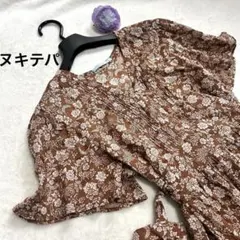 極美品 ヌキテパ 小花柄 マキシワンピース ロングワンピース - メルカリ