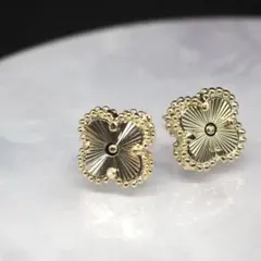 【ギフトボックス付】Éclat Fleur ゴールド ピアス クローバー 上品