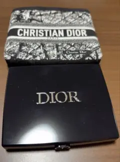 DIOR アイシャドウ　ディオールショウ　サンク　クルール　983 シャンゼリゼ
