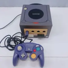 GameCube console (violet), controller, memory card