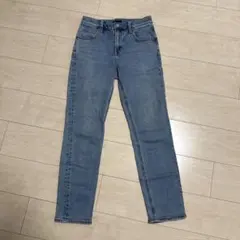 UNIQLO スキニーデニム 薄いブルー