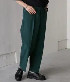 【新品】モノマート シアサッカー ワイドタックテーパードパンツ ブルーグリーンМ