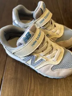 New Balance キッズスニーカー