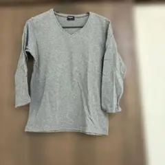 UNIQLO ビンテージ　Ｖネック七分袖Tシャツ紺タグ付け