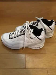 未使用NIKEスポーツシューズ24.5センチ