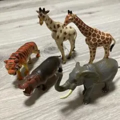 動物フィギュア
