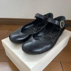 TO&CO 革ストラップシューズ　サイズ36 1/2のサムネイル