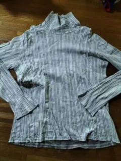 ikka　長袖ネック